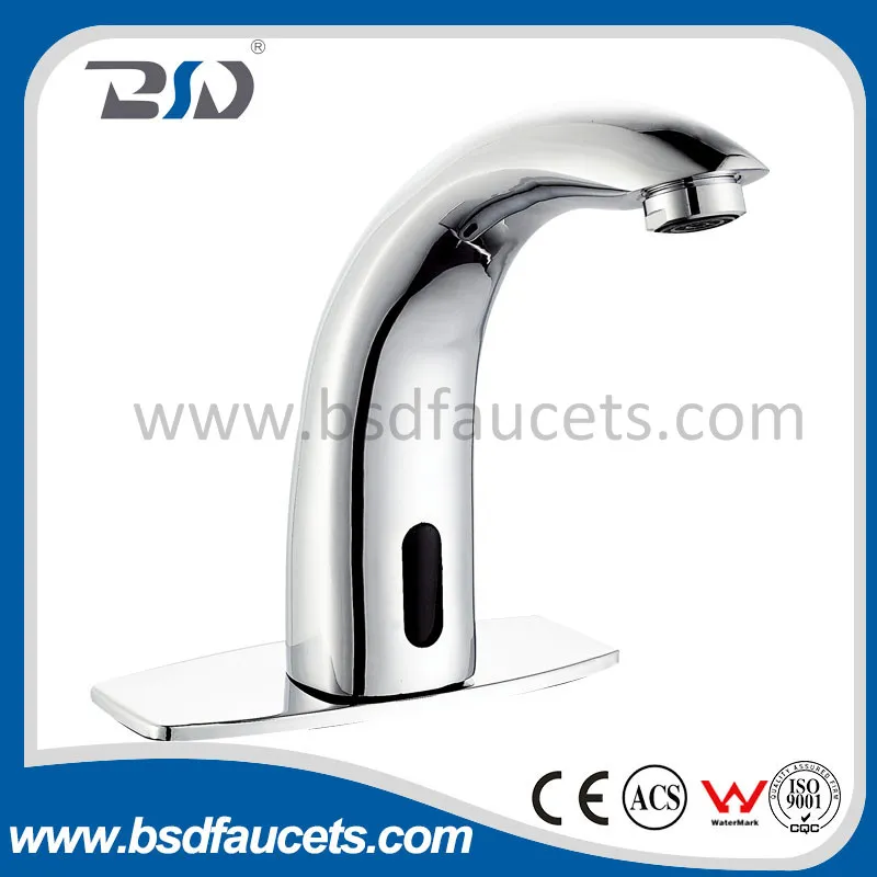 Deck Mounted Infrared Automatic Sensor Brass Sink Wash Basin Faucet